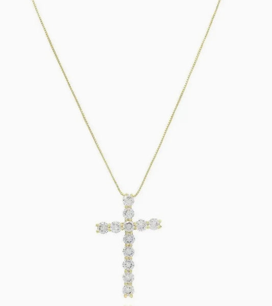 Cross pendant necklace