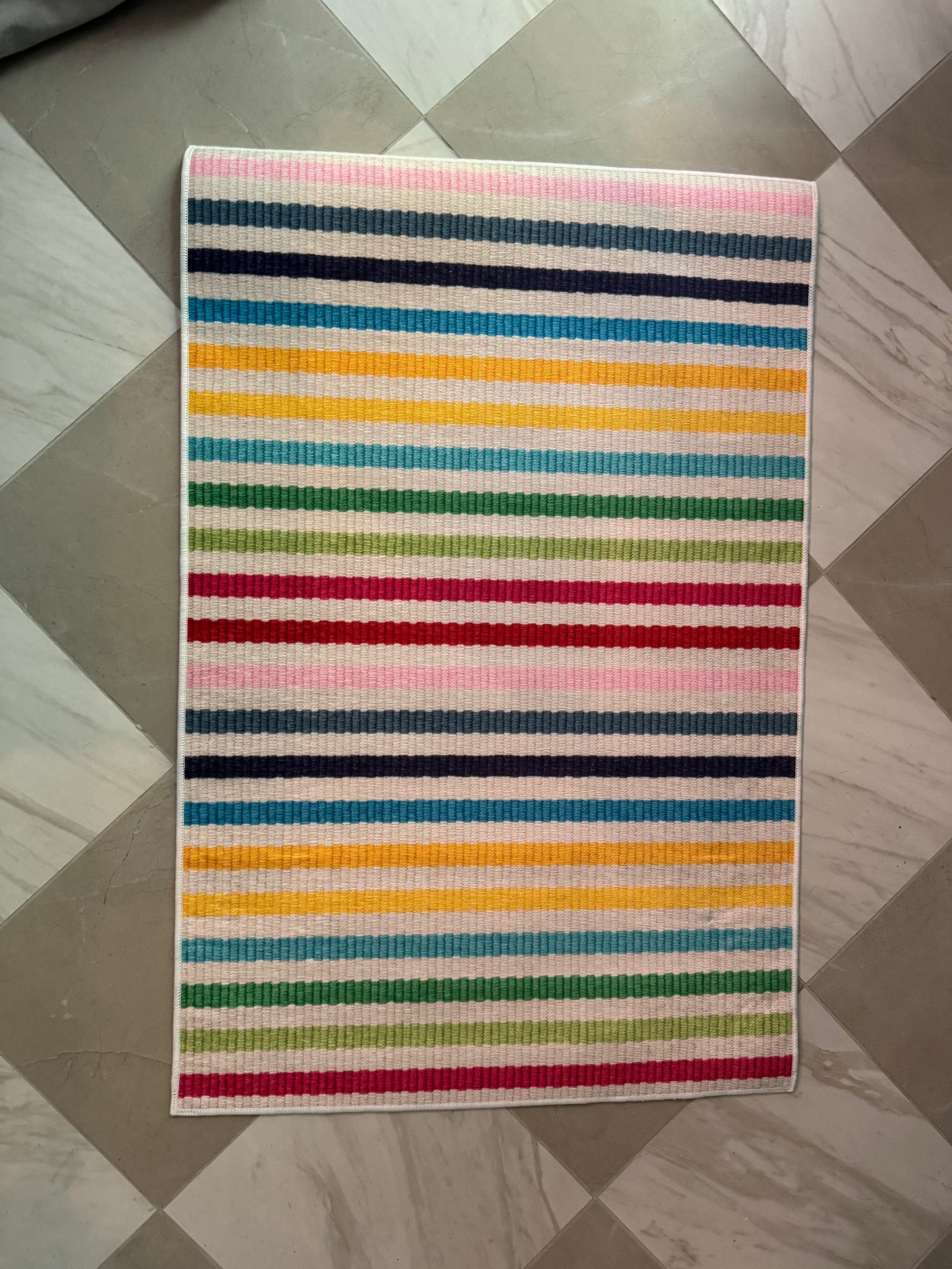 Machine washable rug - Rainbow Stripe